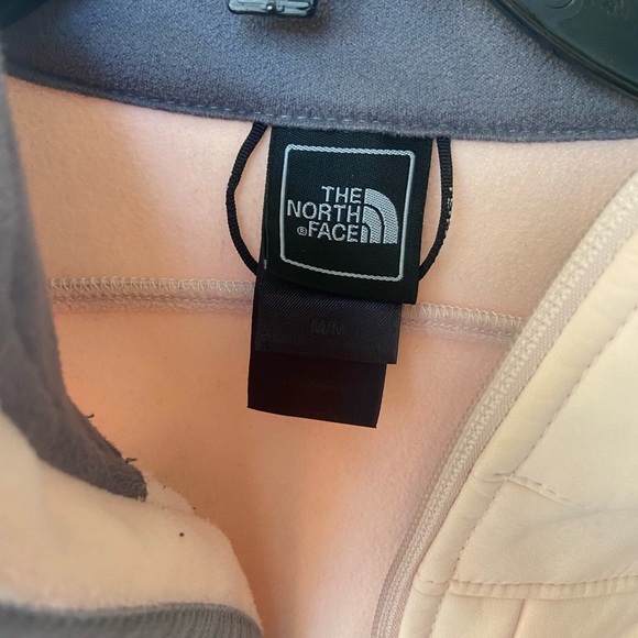 Gently used THE NORTH FACE Apex Jacket - Picture 3 of 6